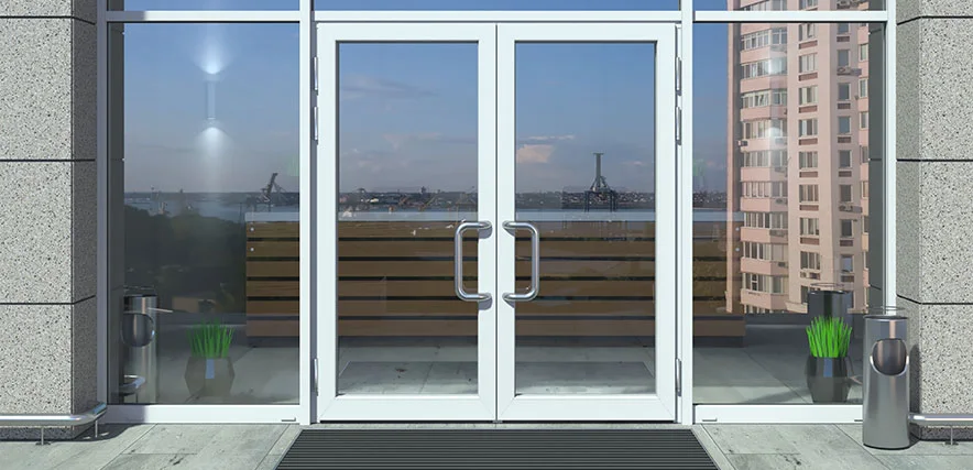 storefront glass repair in Doral, FL