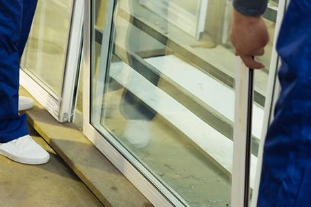 Commercial Glass Repair Technician in Doral, FL